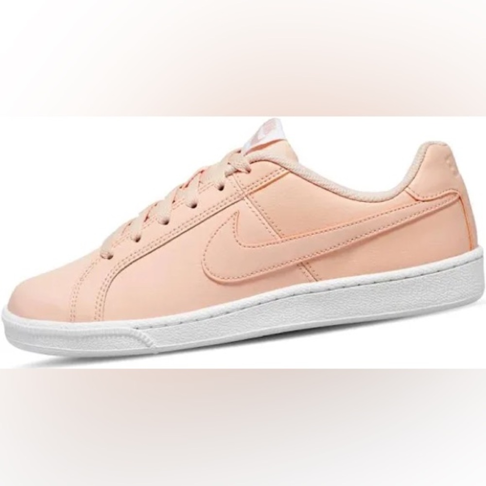 Nike Court Royale